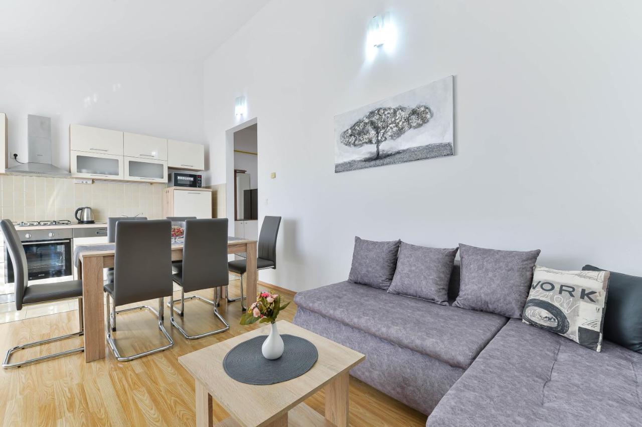 Apartmani Stadion 扎达尔 外观 照片